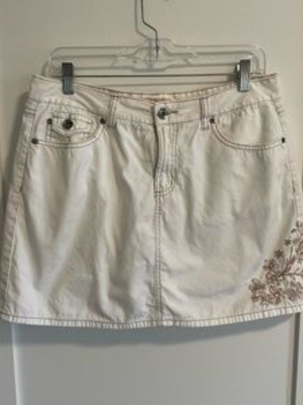 y2k faded glory tan embroidered detailing skort